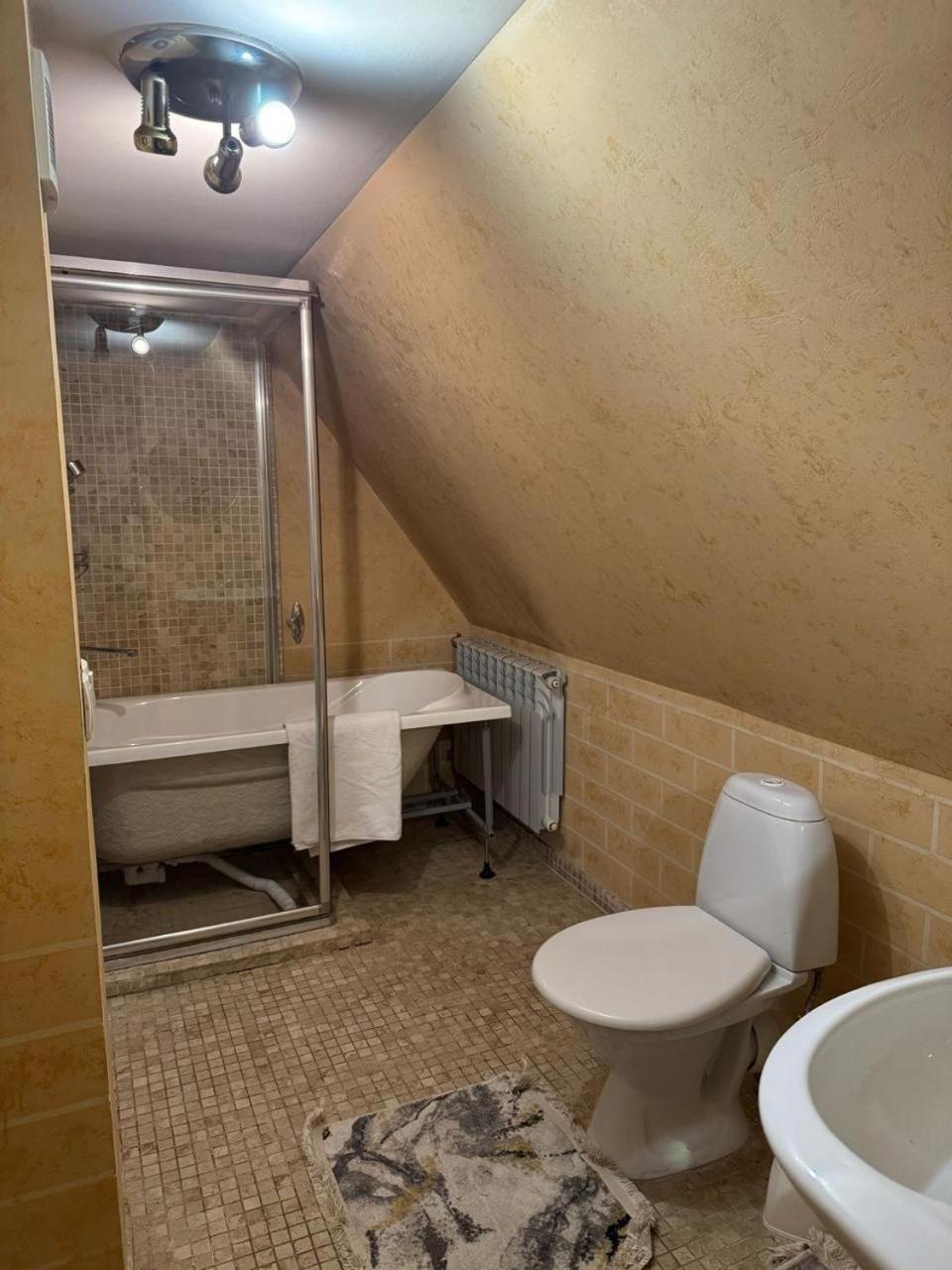 Коттедж 3-Ех Уровневый Almatý Exterior foto